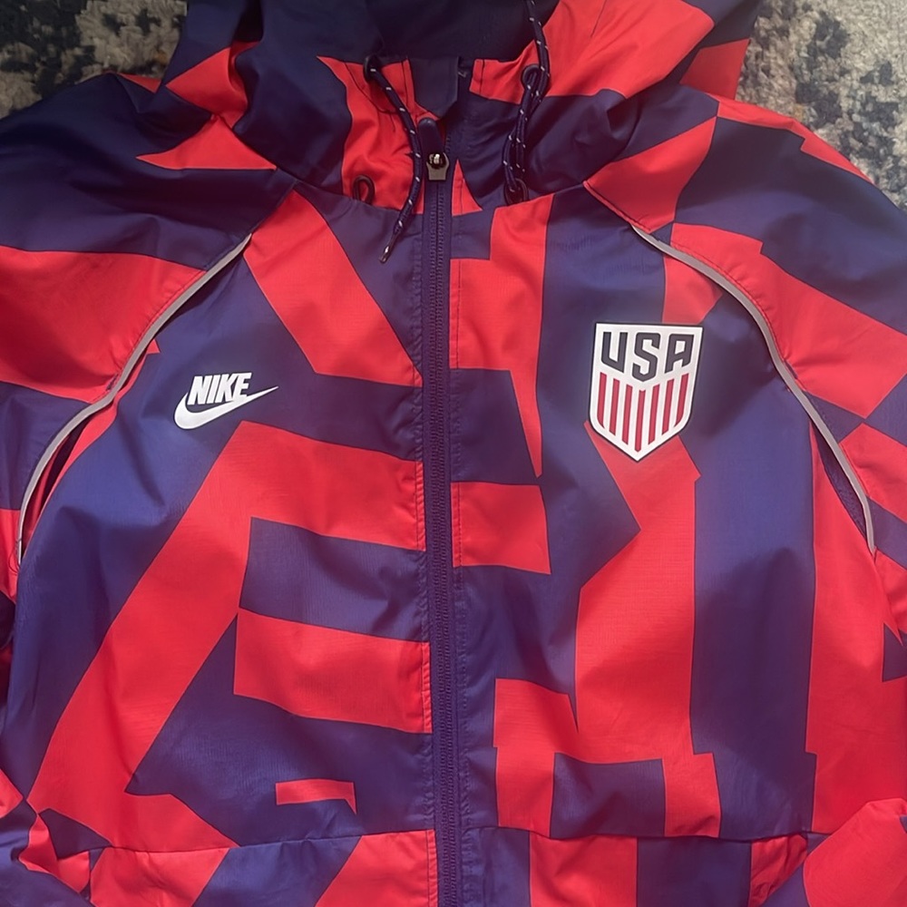 Nike 2021-2022 Men’s USA Lightweight Jacket - Picture 4 of 6